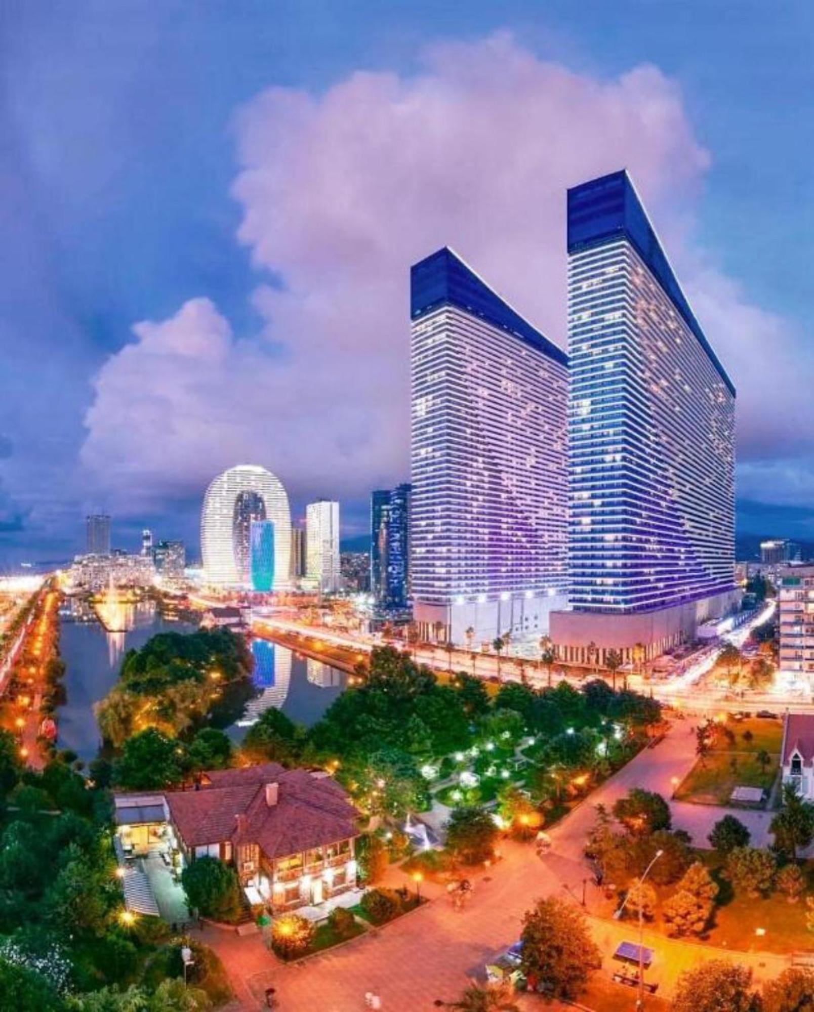 Apartamento Orbi City Panorama Vip Batumi Exterior foto