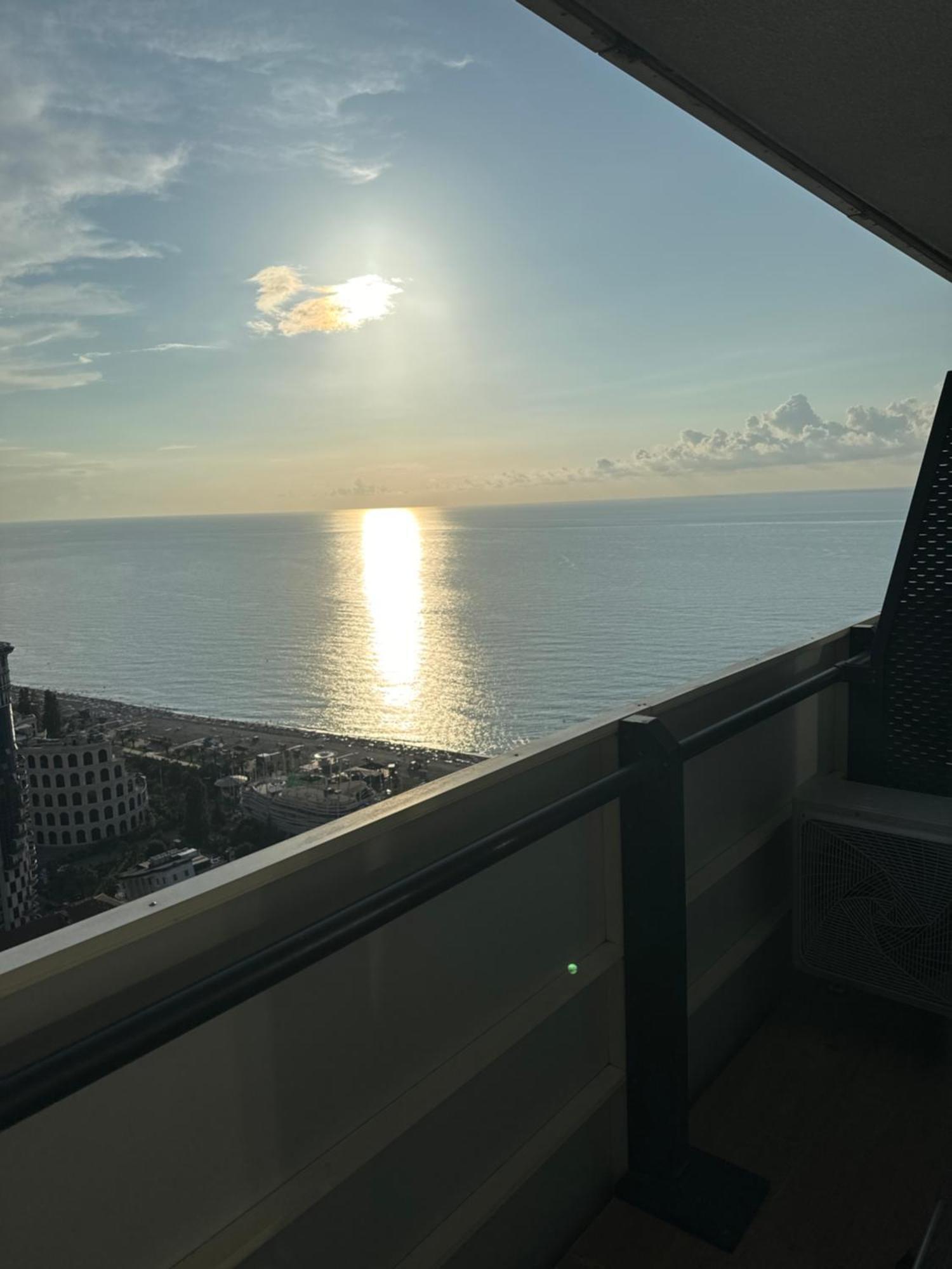 Apartamento Orbi City Panorama Vip Batumi Exterior foto